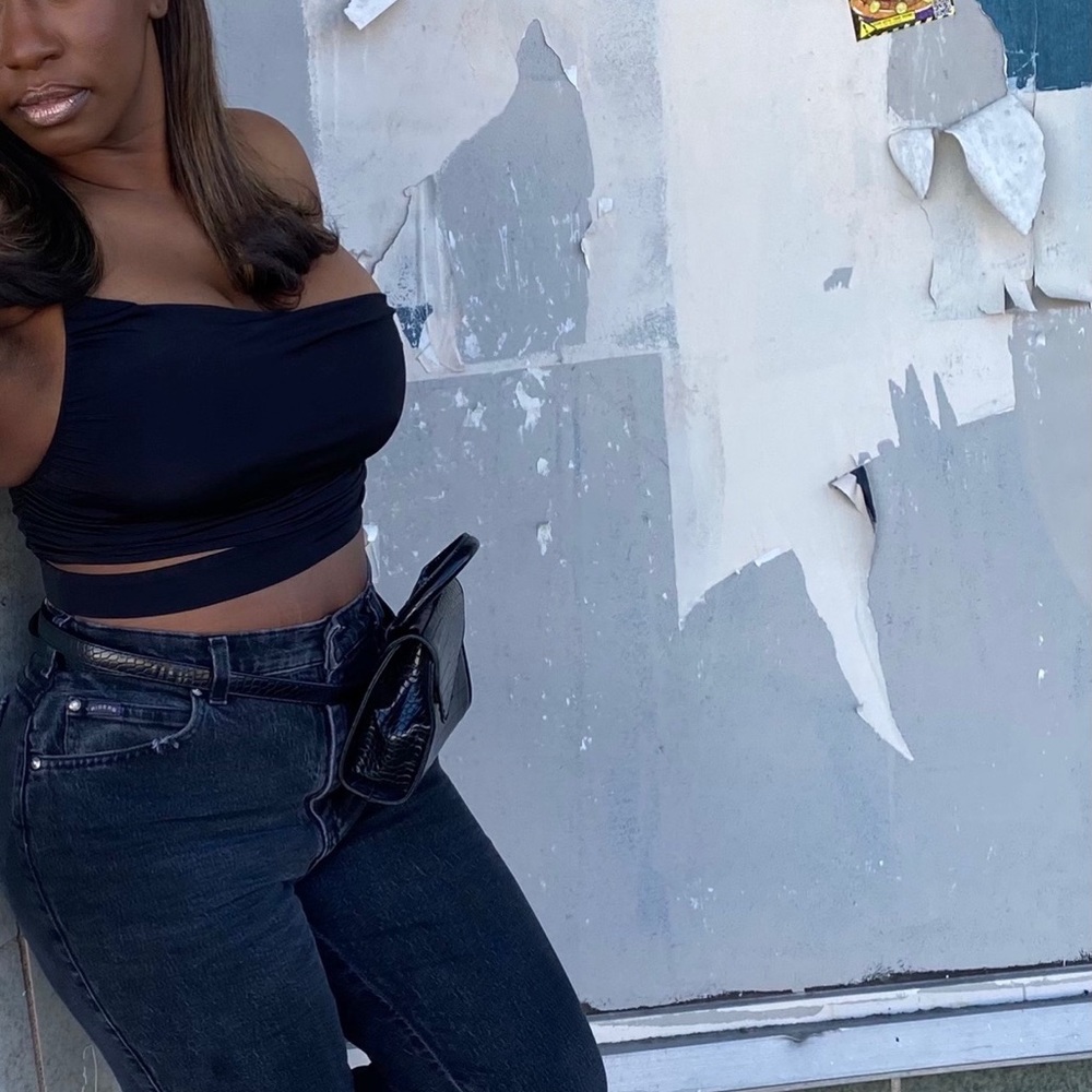 One shoulder crop shirt